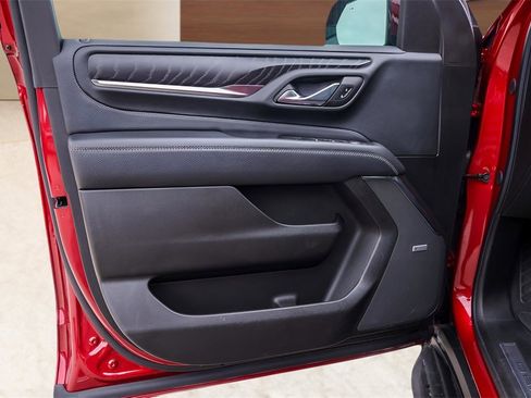 Used 2023 GMC Yukon Denali image 25