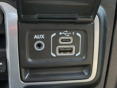 Used 2018 Jeep Wrangler Unlimited Sport S AWD/4WD image 59
