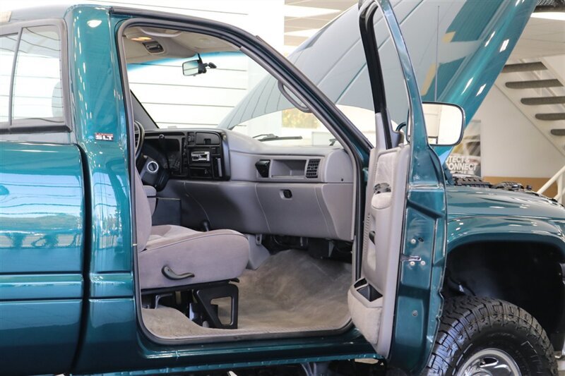 Used 1995 Dodge Ram 2500 Truck 4x4 Regular Cab image 61