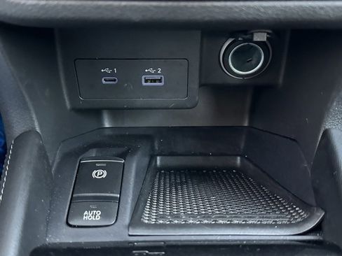 Certified 2024 Nissan Kicks SV image 37