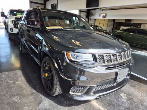 Used 2018 Jeep Grand Cherokee Trackhawk AWD/4WD image 2