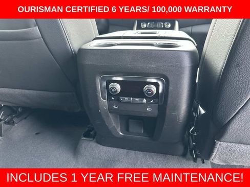 Used 2024 GMC Yukon Denali AWD/4WD image 12