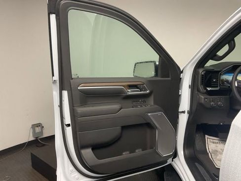 New 2026 Chevrolet Silverado 1500 High Country image 9