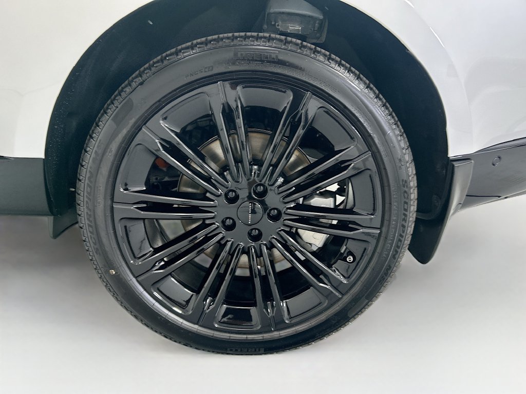 New 2026 Land Rover Range Rover Long Wheelbase SE AWD/4WD image 30