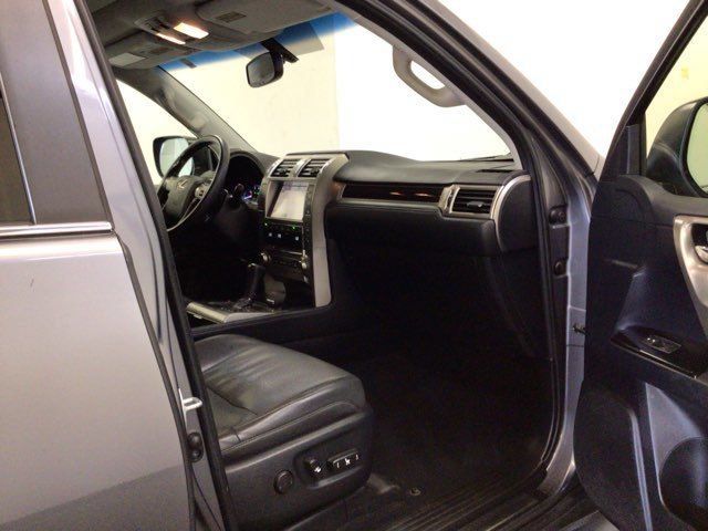 Used 2015 Lexus GX 460 w/ Navigation Package AWD/4WD image 12