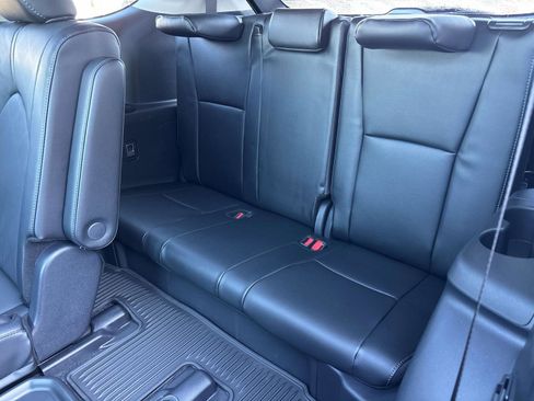 New 2026 Toyota Highlander Platinum image 8