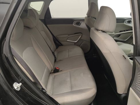 Used 2022 Kia Soul LX FWD image 19
