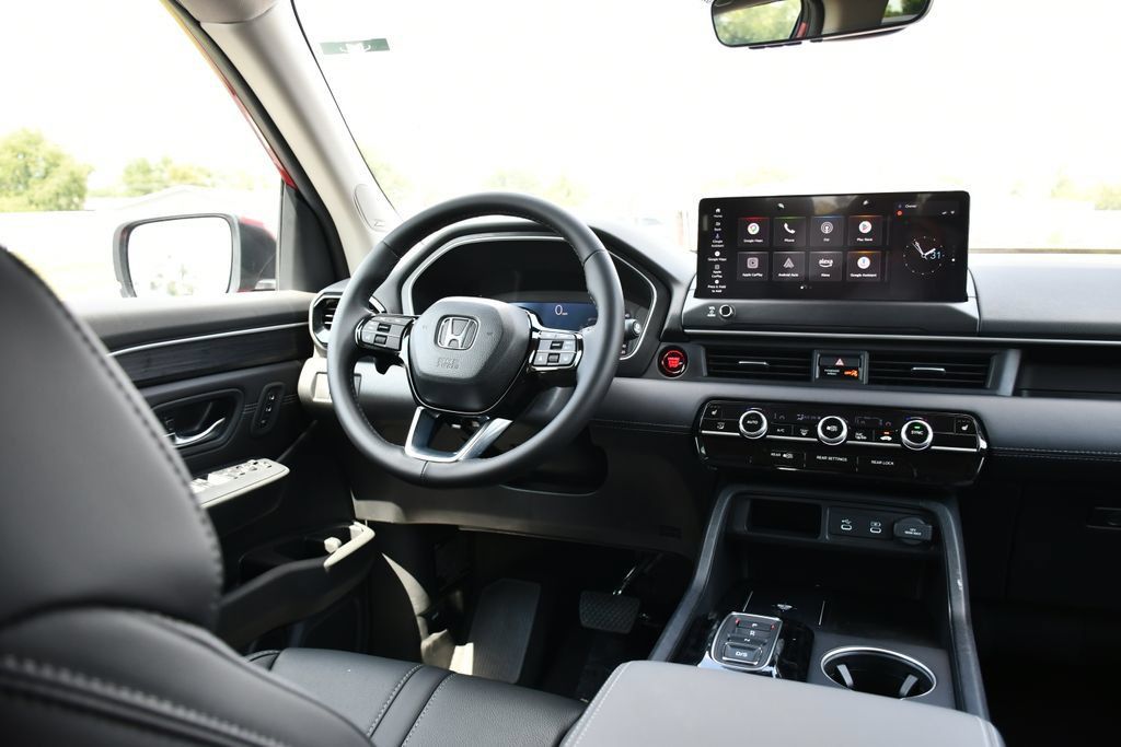 New 2026 Honda Pilot Touring image 23