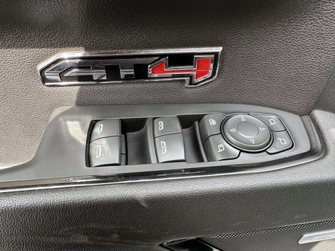 Used 2023 GMC Sierra 1500 AT4 w/ AT4 Premium Package AWD/4WD image 8