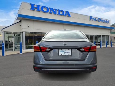 Used 2025 Nissan Altima 2.5 SV FWD image 5
