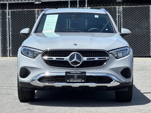 Used 2025 Mercedes-Benz GLC 300 4MATIC image 6