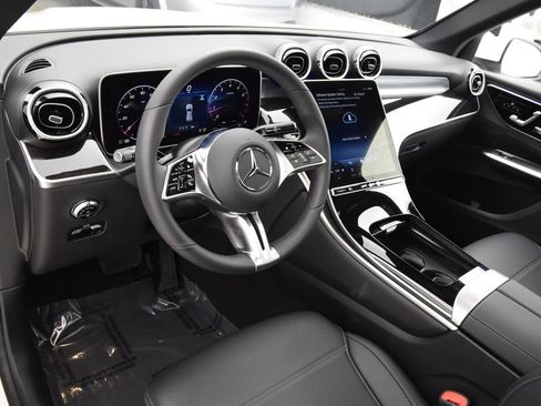 Used 2026 Mercedes-Benz GLC 300 4MATIC image 21