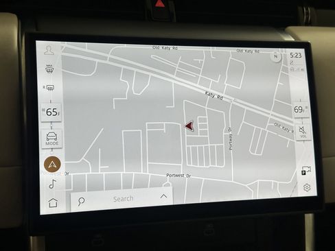 Used 2025 Land Rover Discovery Sport S image 23