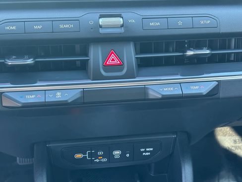 Used 2025 Kia K4 EX image 23