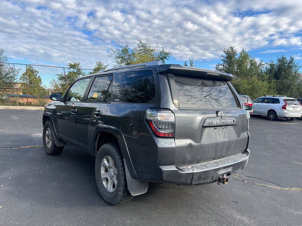 Used 2015 Toyota 4Runner SR5 AWD/4WD image 9
