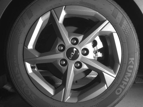 Used 2025 Kia K4 LXS image 14