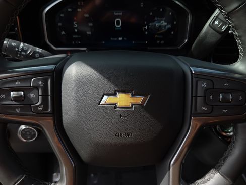 Used 2026 Chevrolet Silverado 2500 High Country w/ High Country Premium Package AWD/4WD image 26