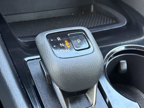 Used 2024 Nissan Rogue S image 26