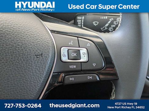 Used 2021 Volkswagen Tiguan SE w/ Panoramic Sunroof Package FWD image 35