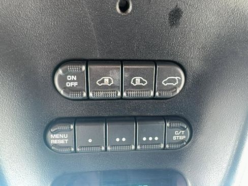 Used 2004 Chrysler Town & Country Touring w/ Leather Interior Group FWD image 16