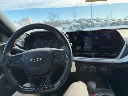 Used 2024 Chevrolet Trax RS image 20