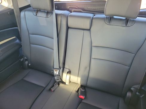 Used 2021 Honda Pilot Elite image 16