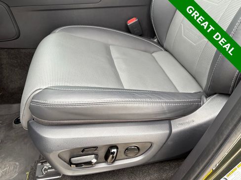 Used 2024 Lexus GX 550 550 Luxury+ w/ Accessory Package (Z1) image 31