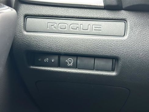 Certified 2025 Nissan Rogue S FWD image 28