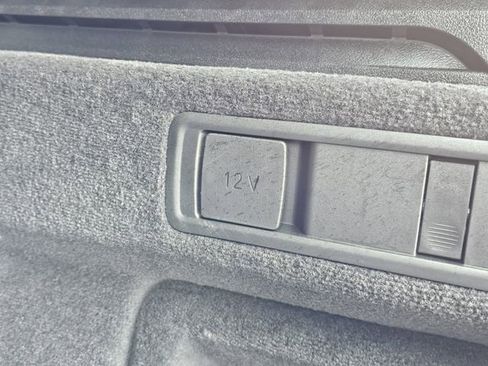 Used 2025 BMW X5 xDrive40i w/ M Sport Package image 31