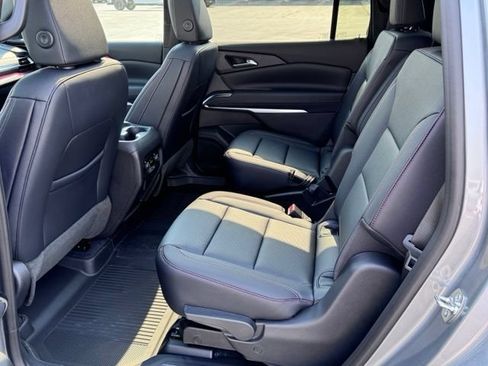 New 2026 Chevrolet Traverse Z71 w/ Driver Confidence Package AWD/4WD image 8