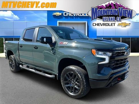 Used 2025 Chevrolet Silverado 1500 LT Trail Boss w/ LT Trail Boss Premium Package AWD/4WD image 1
