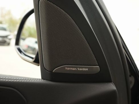 Used 2025 BMW X5 xDrive50e w/ Executive Package image 28