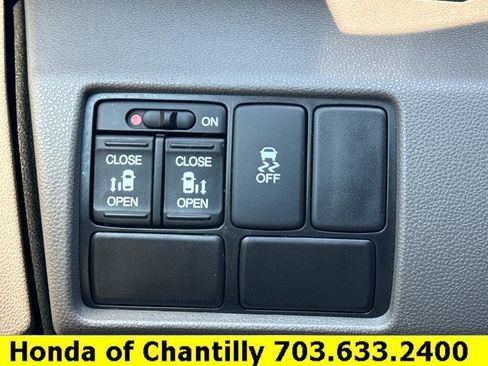 Used 2016 Honda Odyssey EX image 19