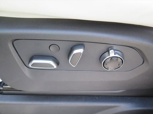 New 2026 Cadillac Escalade ESV Platinum Luxury w/ LPO, Floor Liner Package AWD/4WD image 12