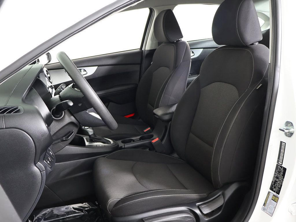 Used 2022 Kia Forte LXS w/ LXS Technology Package FWD image 27