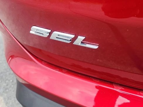 Used 2024 Ford Edge SEL w/ Convenience Package AWD/4WD image 11