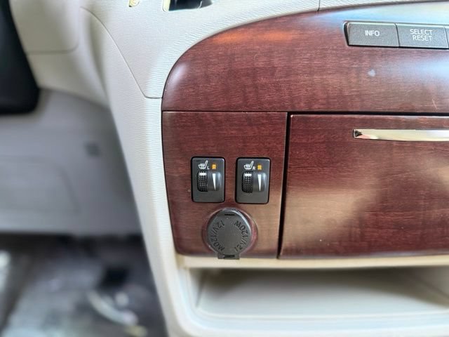 Used 2012 Toyota Sienna XLE FWD image 35