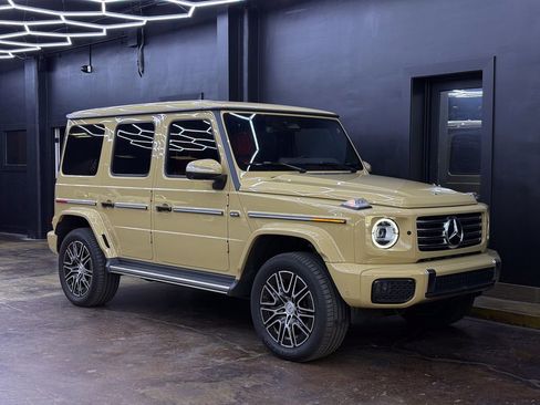 Used 2025 Mercedes-Benz G 580 w/ EQ Technology image 11