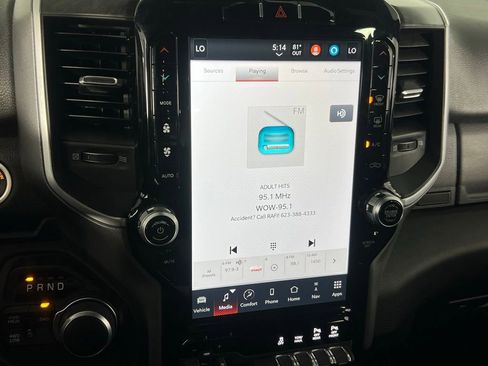 Used 2024 RAM 2500 Big Horn w/ Sport Appearance Package image 22