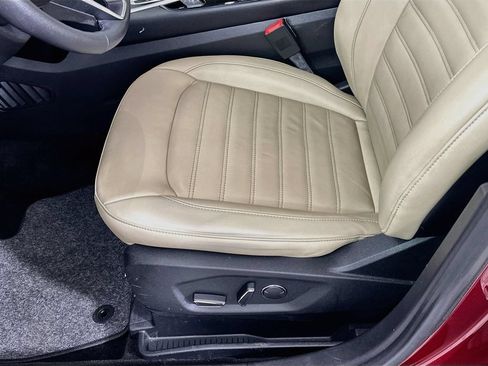 Used 2018 Ford Edge SEL w/ Equipment Group 201A FWD image 20