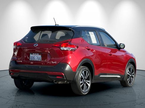 Used 2020 Nissan Kicks SR w/ SR Premium Package FWD image 4
