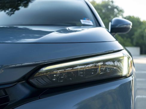 Used 2023 Honda Civic Touring image 11