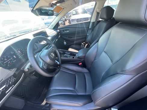Used 2025 Honda Accord EX-L image 9