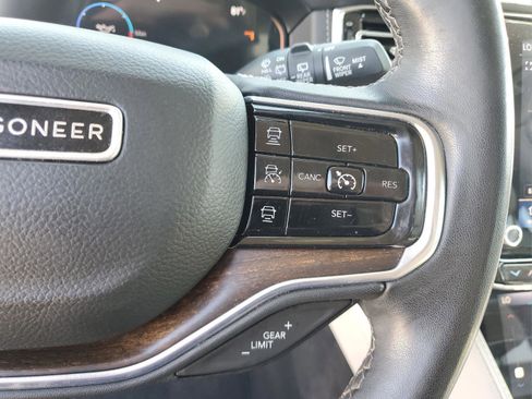 Used 2023 Jeep Grand Wagoneer L 4WD image 23