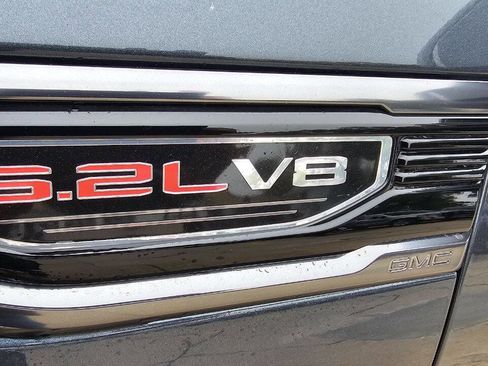 Used 2019 GMC Sierra 1500 AT4 w/ Off Road Performance Package image 4