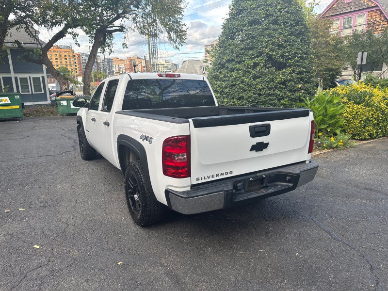 Used 2013 Chevrolet Silverado 1500 W/T w/ Skid Plate Package AWD/4WD image 4