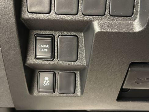 Used 2023 Nissan Frontier SV RWD image 40