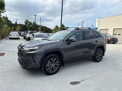 Used 2024 Toyota RAV4 XLE Premium image 3