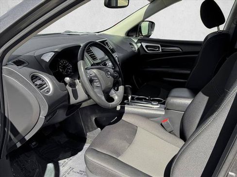 Used 2019 Nissan Pathfinder SV AWD/4WD image 11