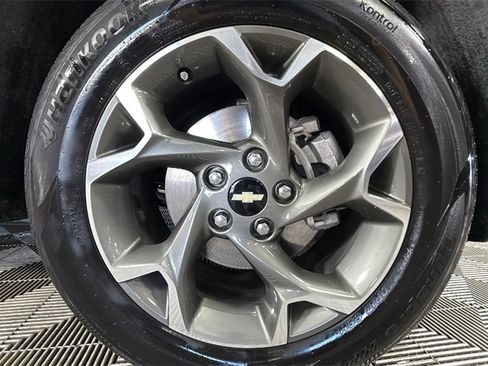 Used 2025 Chevrolet Trax LT image 48